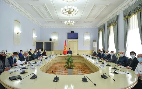 Премьер отметил недостаточную эффективность работы ряда профильных государственных ведомств. - Sputnik Кыргызстан