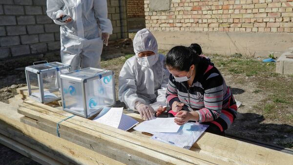 Выборы в местные кенеши и референдум вне избирательных участков - Sputnik Кыргызстан