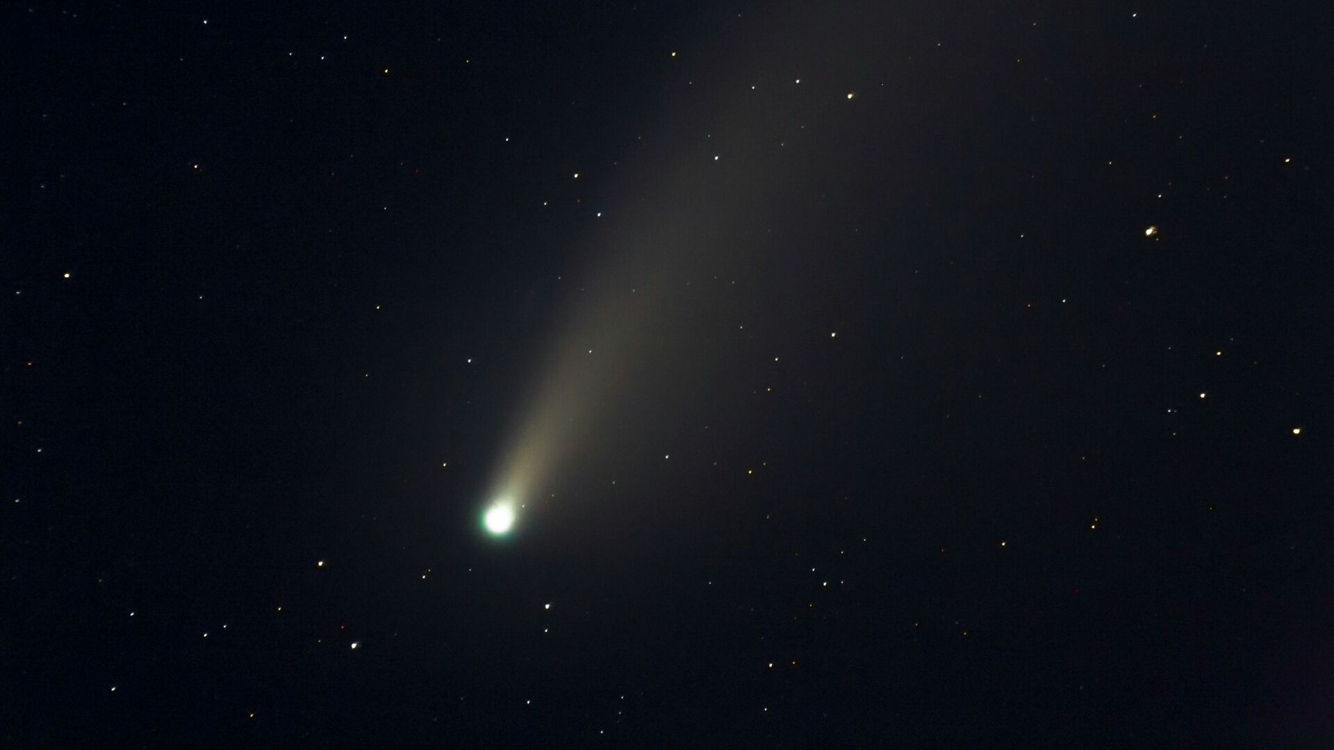 Падающая комета в небе - Sputnik Кыргызстан, 1920, 11.04.2021