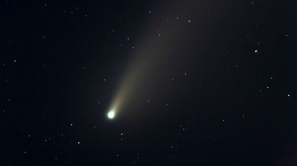 Падающая комета в небе. Архивное фото - Sputnik Кыргызстан