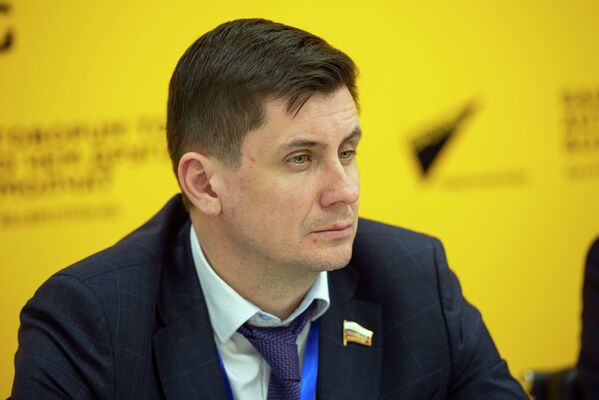 Член Комитета Совета федерации по международным делам Вадим Деньгин - Sputnik Кыргызстан