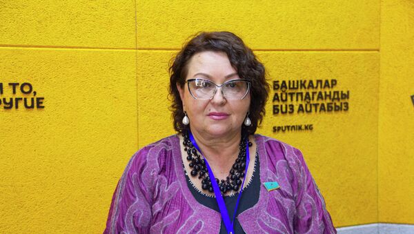 Международный наблюдатель от Межпарламентской ассамблеи СНГ Ирина Смирнова на радиостудии Sputnik Кыргызстан - Sputnik Кыргызстан