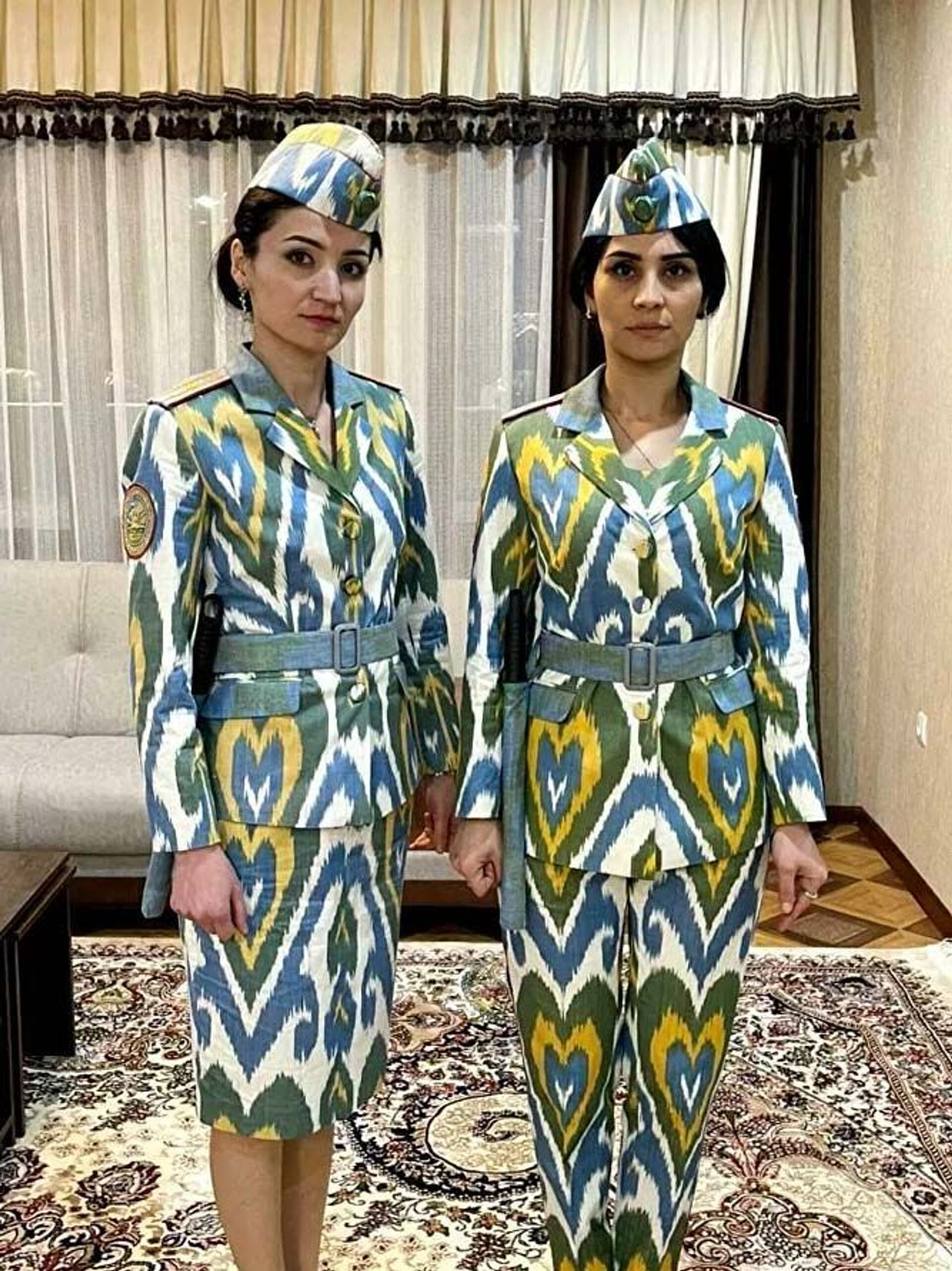 Дизайн милицейской формы для женщин разработали в Таджикистане. Фото - Sputnik Кыргызстан, 1920, 12.04.2021