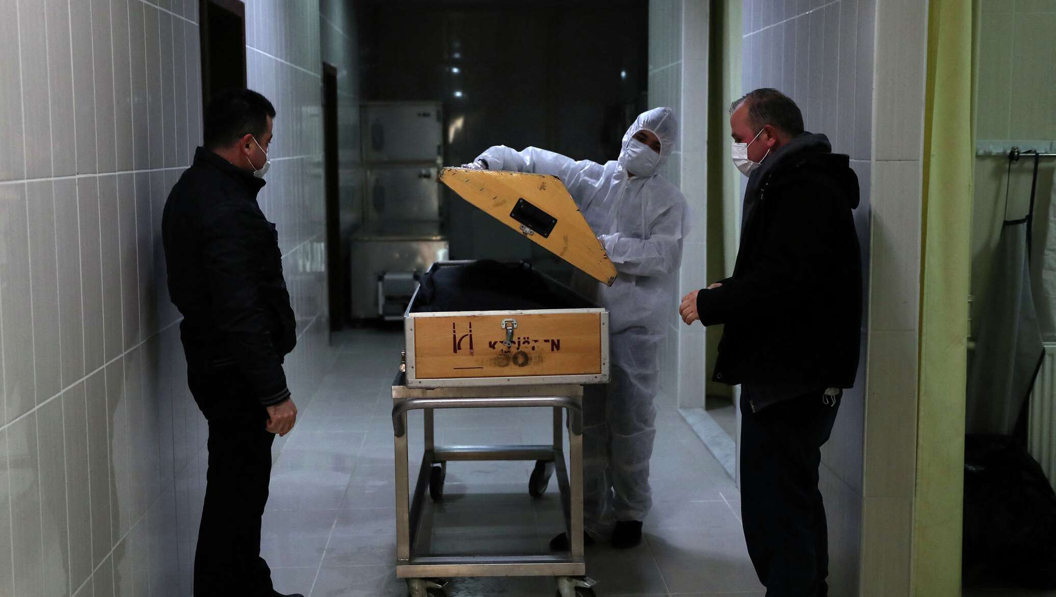Что означает похоронить. Больницы Турции фото живые. Как хоронят мужчин в Турции.