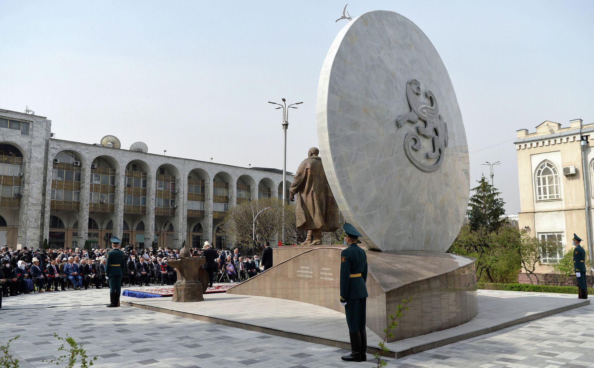 Торжественное открытие памятника Бишкек баатыра - Sputnik Кыргызстан, 1920, 16.12.2021