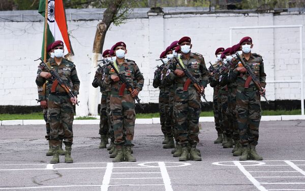 Индийский контингент военных сил прибыл в Кыргызстан накануне - Sputnik Кыргызстан