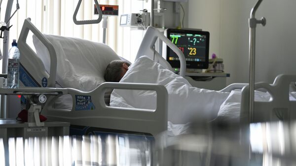 Пациент в реанимационном отделении больницы. Архивное фото - Sputnik Кыргызстан