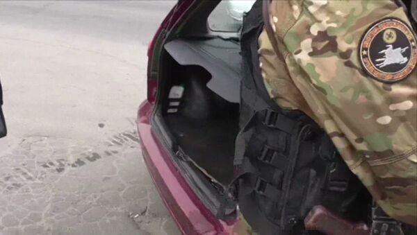 Спецназ провел спецоперацию в Бишкеке — в авто нашли афганский гашиш. Видео - Sputnik Кыргызстан