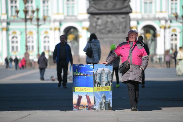Санкт-Петербург является излюбленным местом посещения туристов из многих стран. Северная столица России привлекает красивой архитектурой и высоким уровнем культуры. - Sputnik Кыргызстан