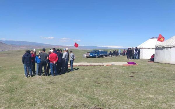 В Узгенском районе у Кемпир-Абадского водохранилища прошел митинг местных жителей - Sputnik Кыргызстан