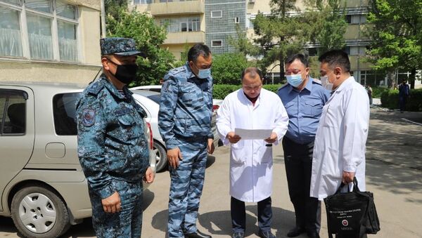 Состояние здоровья сотрудников МВД, получивших ранения в результате вооруженного конфликта на кыргызско-таджикском границе - Sputnik Кыргызстан