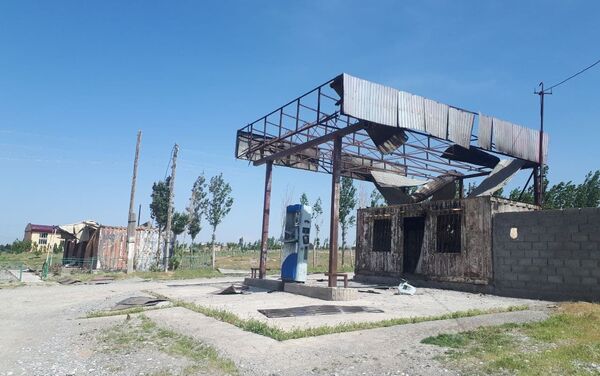 Максат айылында күйүп кеткен үйлөр жана имараттар - Sputnik Кыргызстан