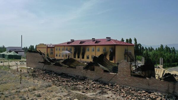 Последствия военного конфликта в приграничном селе Максат - Sputnik Кыргызстан