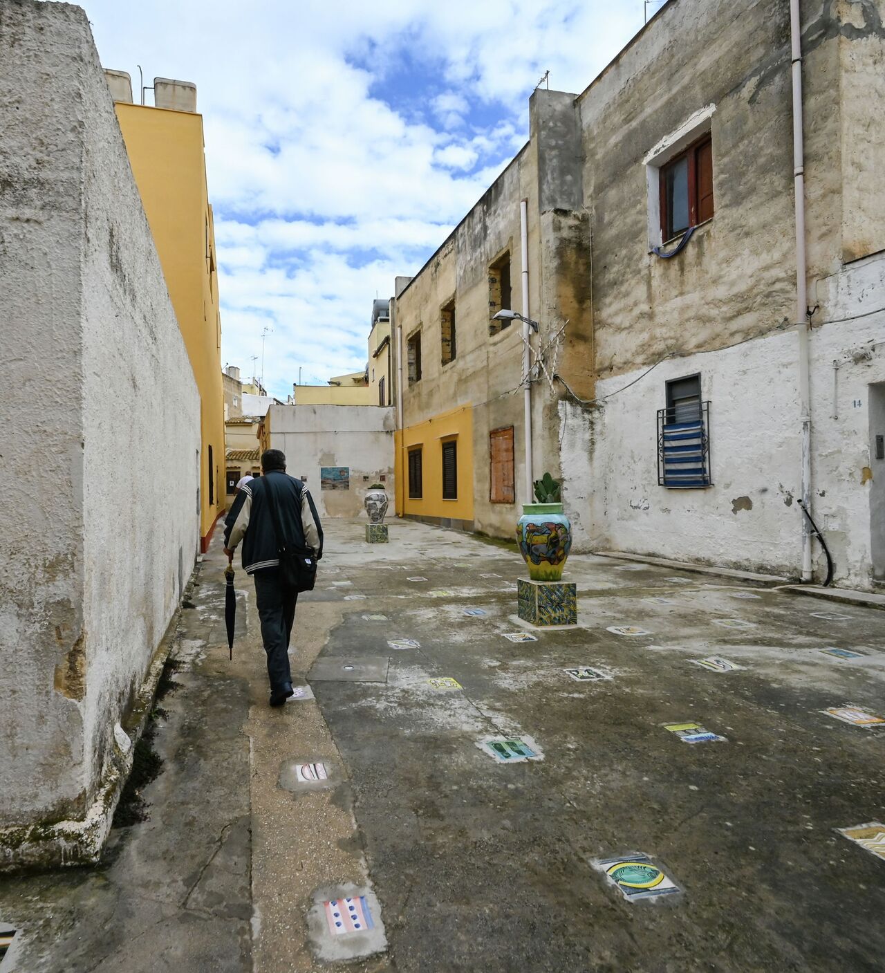 В Италии женщина купила три дома за три евро, но ее ждал сюрприз -  07.05.2021, Sputnik Кыргызстан