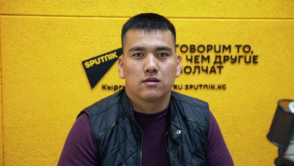 Специалист по подбору автозапчастей Эруланбек Токторбеков - Sputnik Кыргызстан
