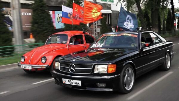Как прошел автопробег в честь Дня Победы в Бишкеке — видео - Sputnik Кыргызстан