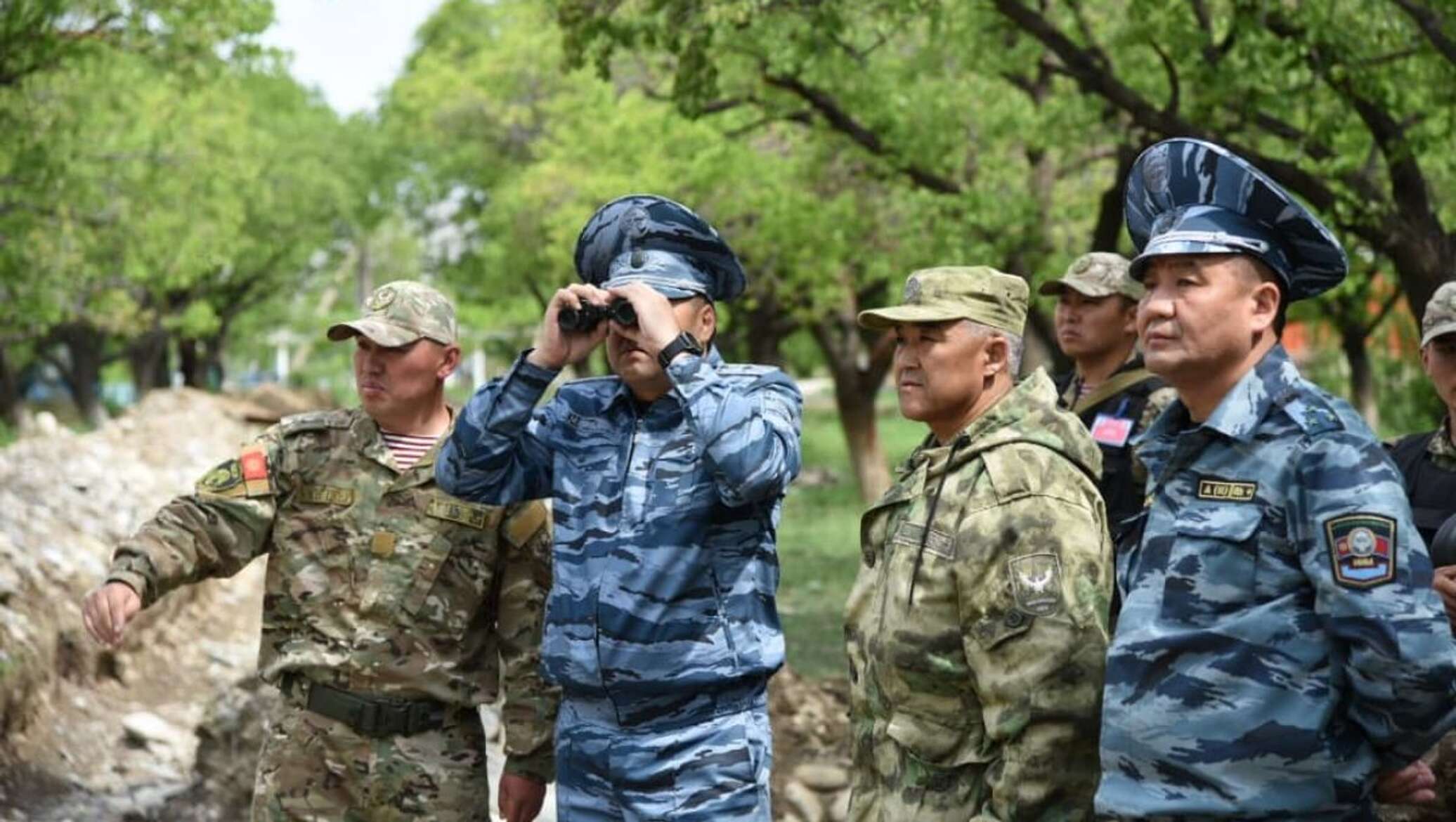 Кыргызстан отправил. Силовики Киргизии. Пограничная служба Кыргызской Республики. Кыргызстан Таджикистан.