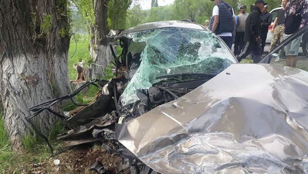 Столкновение автомобилей на Иссык-Куле - Sputnik Кыргызстан