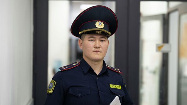Пресс-секретарь Управления патрульной службы милиции Байказы Айтикул уулу - Sputnik Кыргызстан