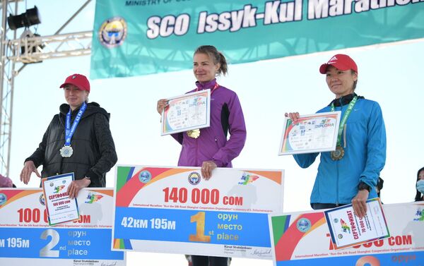 Сегодня, 15 мая, состоялся международный марафон Run the Silk Road — Shanghai Cooperation Organization, посвященный памяти серебряного призера Олимпийских игр Сатымкула Джуманазарова - Sputnik Кыргызстан