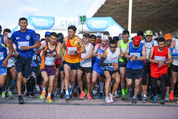 9-й Международный марафон Run the Silk road — Shanghai Cooperation Organization в Иссык-Кульской области - Sputnik Кыргызстан