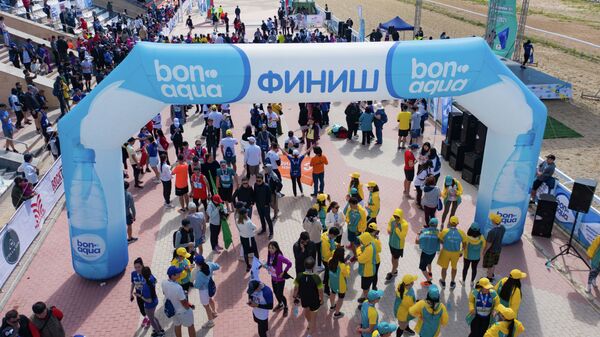 9-й Международный марафон Run the Silk road — Shanghai Cooperation Organization в Иссык-Кульской области - Sputnik Кыргызстан
