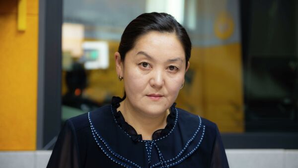 Главный специалист управления разработки проектов актов Министерства юстиции КР Айнура Сулайманова - Sputnik Кыргызстан