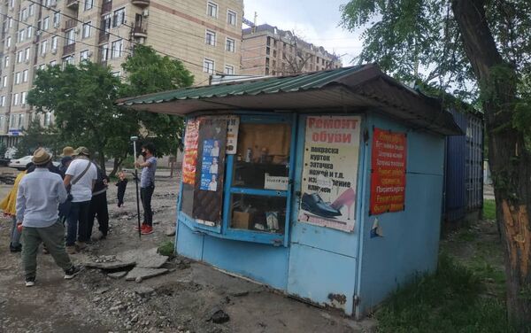 Пресс-служба мэрии рассказала, какие незаконные объекты были демонтированы в Бишкеке на прошлой неделе - Sputnik Кыргызстан