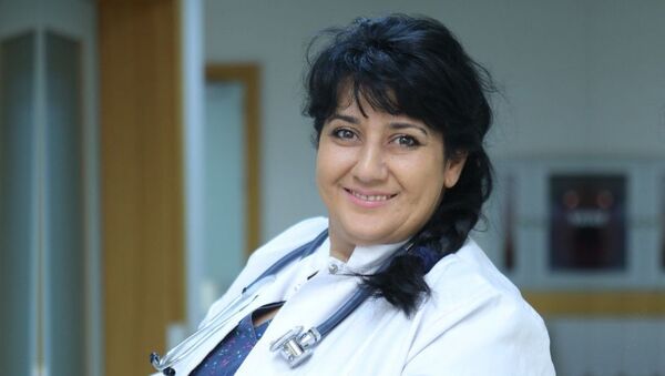 Врач-терапевт Центрального таможенного госпиталя Азербайджана Назила Халилбекова - Sputnik Кыргызстан