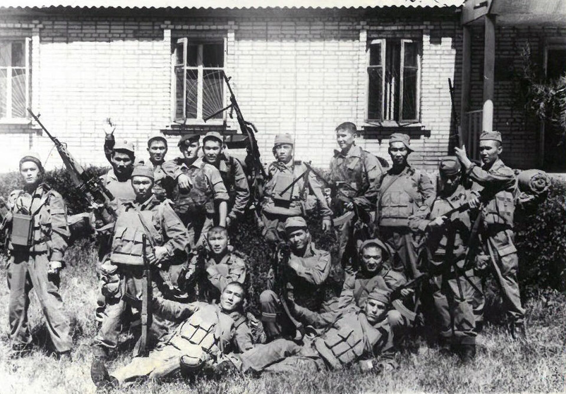 Полковник в запасе Рустам Раджапов - Sputnik Кыргызстан, 1920, 16.12.2021