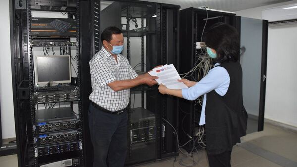 Передача серверного оборудования и программного обеспечения Кыргызского куба данных - Sputnik Кыргызстан