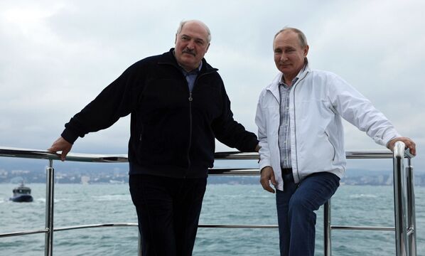 Президент РФ В. Путин и президент Белоруссии А.  Лукашенко совершили морскую прогулку - Sputnik Кыргызстан
