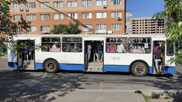 Ситуация в Бишкеке во время забастовок водителей маршруток - Sputnik Кыргызстан