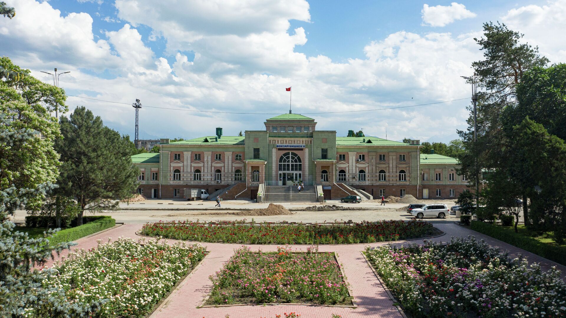 Бишкектеги темир жол вокзалы. Архив - Sputnik Кыргызстан, 1920, 30.05.2022