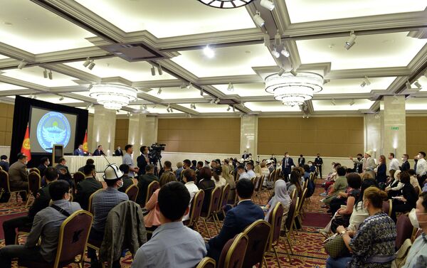 Президент КР Садыр Жапаров встретился с кыргызстанцами, проживающими в Турции - Sputnik Кыргызстан