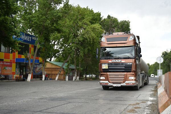 Незапланированная проверка работы пункта транспортного контроля Сосновка - Sputnik Кыргызстан