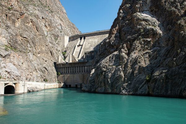 Токтогульская ГЭС в Джалал-Абадской области - Sputnik Кыргызстан