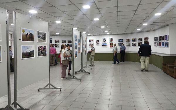 В галерее Союза художников Дубовый парк открылась фотовыставка Этот день мы приближали, как могли!, посвященная 80-летию начала Великой Отечественной войны - Sputnik Кыргызстан