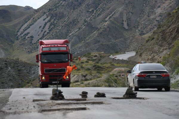 Дорожные работа на автотрассе Бишкек — Ош - Sputnik Кыргызстан