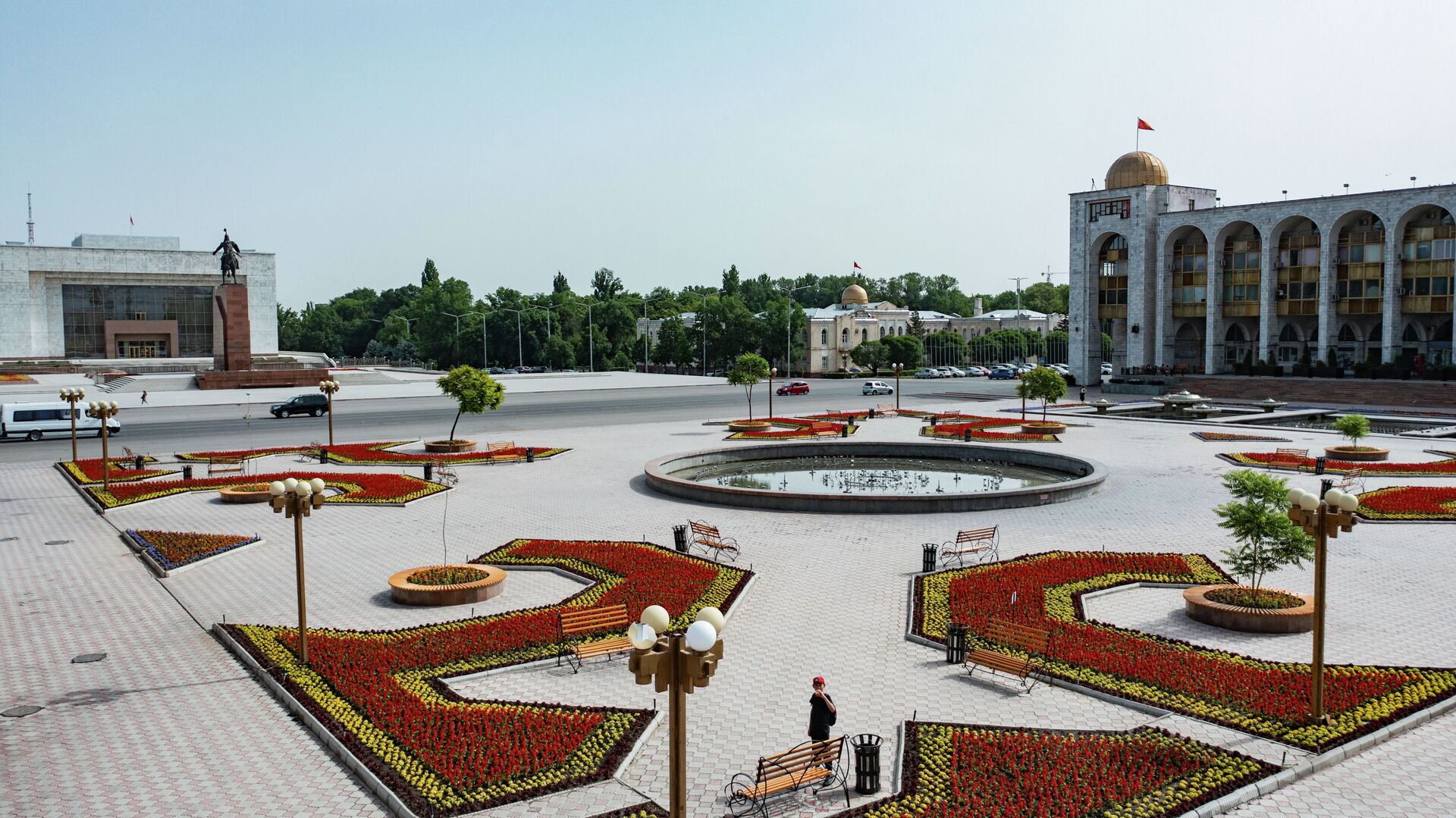 Площадь Ала-Тоо в Бишкеке. Архивное фото - Sputnik Кыргызстан, 1920, 01.05.2022