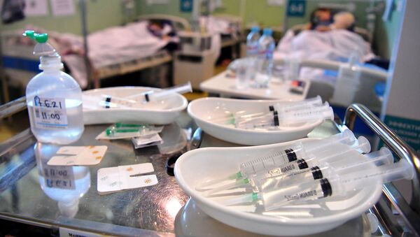 Лечение больных с COVID-19 в резервном госпитале на ВДНХ - Sputnik Кыргызстан