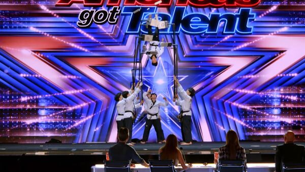 Необычно ловкие — тхэквондисты поразили всех на America’s Got Talent. Видео - Sputnik Кыргызстан