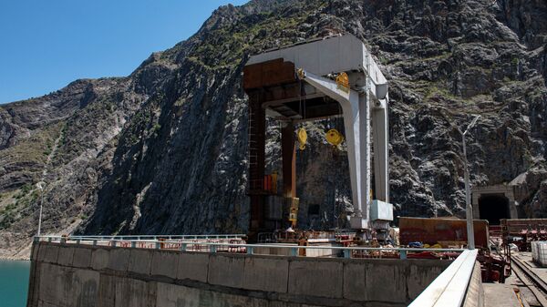Работа Токтогульской ГЭС в Джалал-Абадской области - Sputnik Кыргызстан