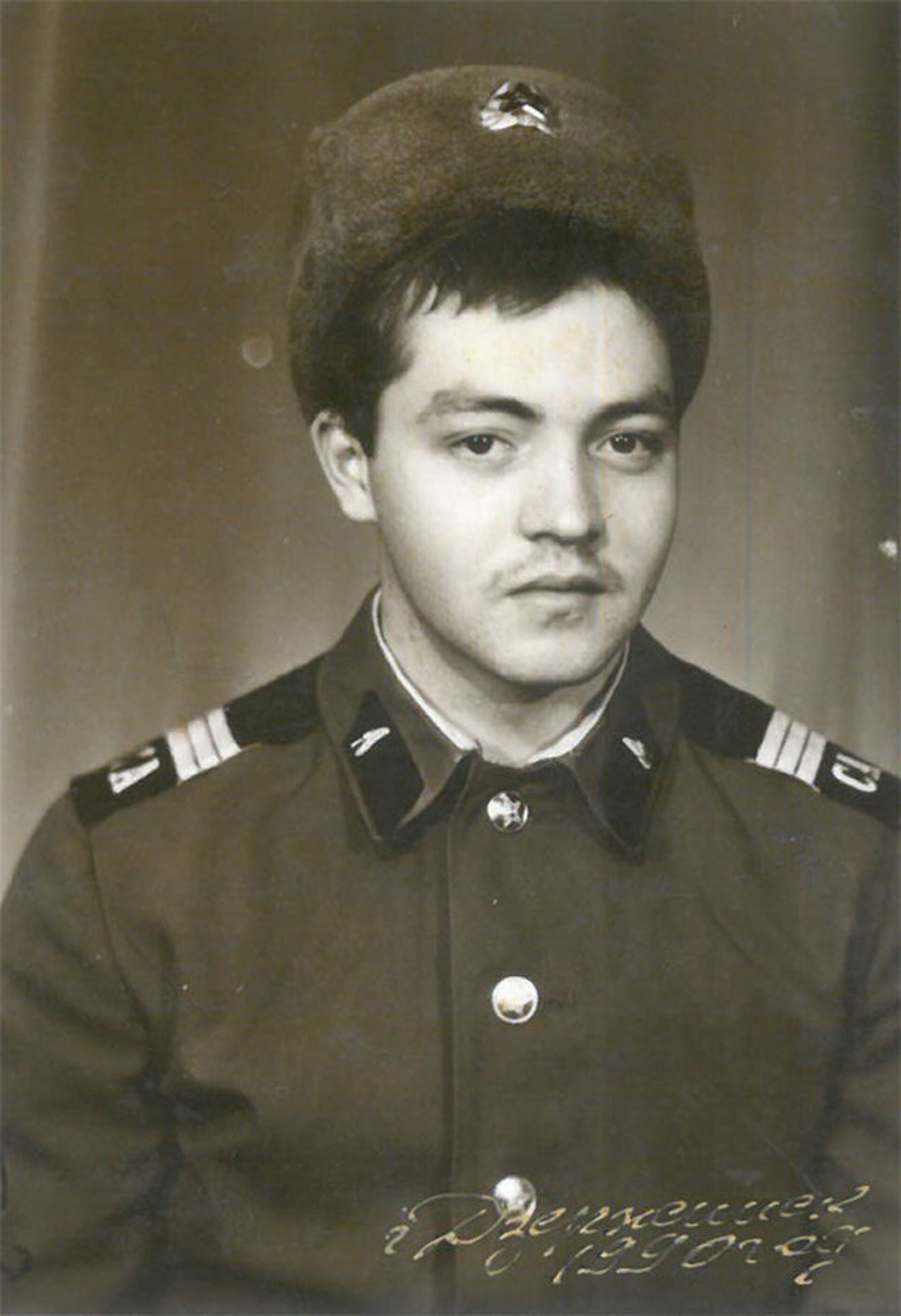 Беженец из Таджикистана Александр Нарочный - Sputnik Кыргызстан, 1920, 16.12.2021