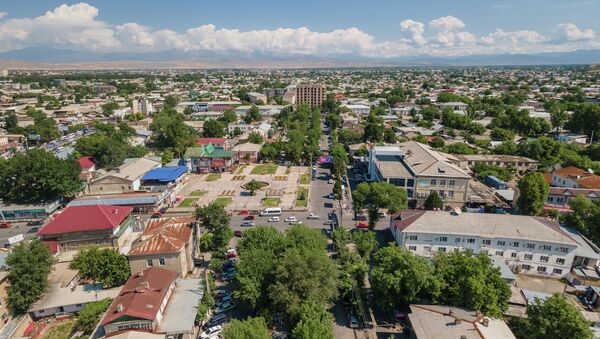 Город Джалал-Абад с высоты. Архивное фото - Sputnik Кыргызстан