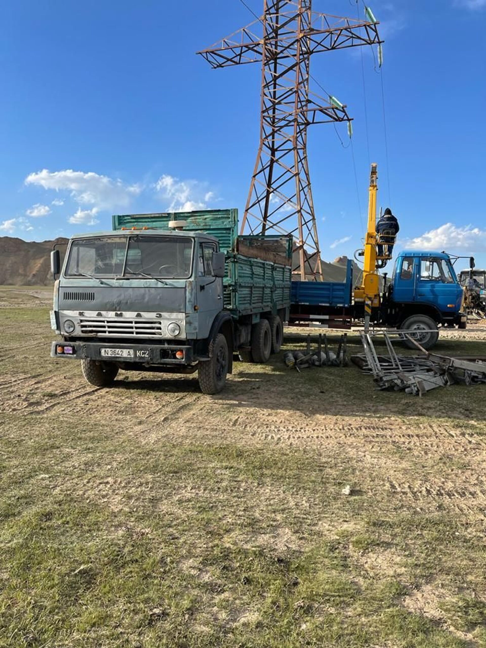 На погранзаставе в Ат-Баши впервые за 30 лет проводят электричество - Sputnik Кыргызстан, 1920, 25.06.2021