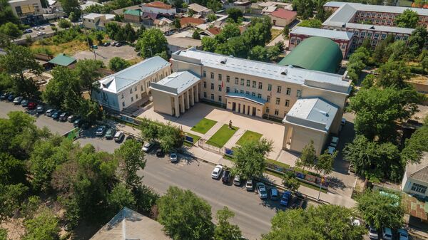 Жалал-Абад мамлекеттик университети. Архивдик сүрөт - Sputnik Кыргызстан