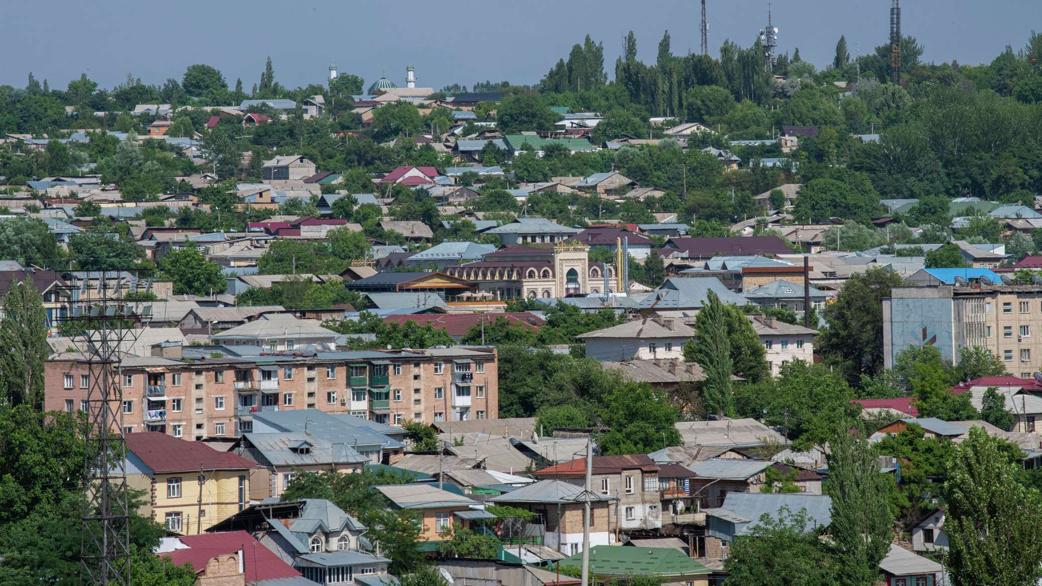 Город ош село. Климат города Ош. Пагода Ош. Кыргызстан город Ош. Погода Ош Кыргызстан.