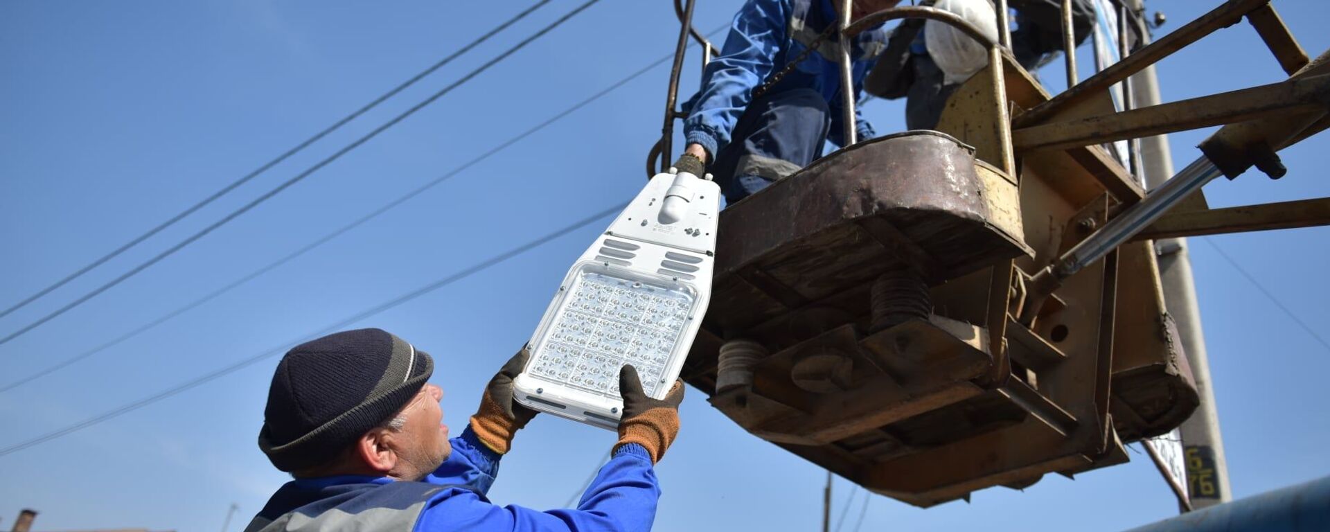 Работа муниципального предприятия Бишкексвет - Sputnik Кыргызстан, 1920, 28.09.2025