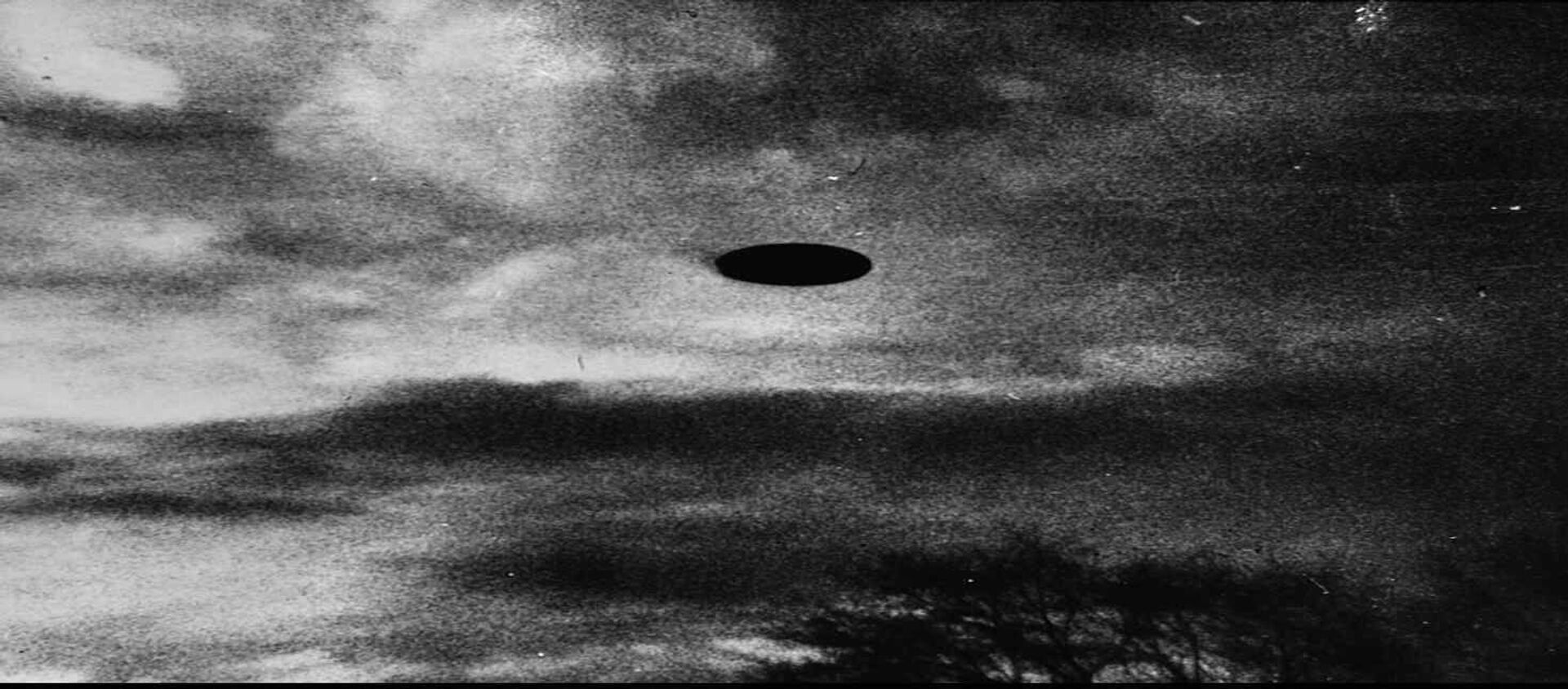 НЛО в небе над Салемом, Орегон - Sputnik Кыргызстан, 1920, 03.07.2021
